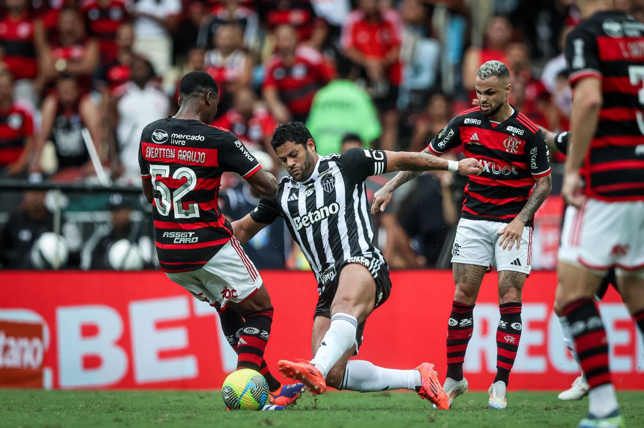 Hulk teve atuação apagada na derrota do Atlético-MG para o Flamengo no primeiro jogo da Copa do Brasil