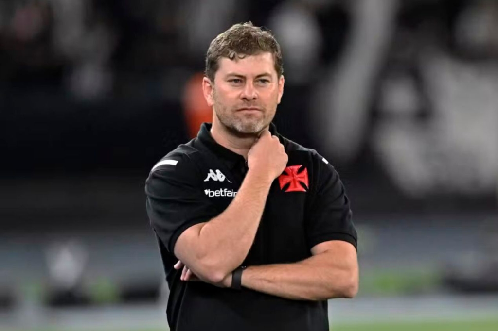Rafael Paiva não é mais técnico do Vasco
