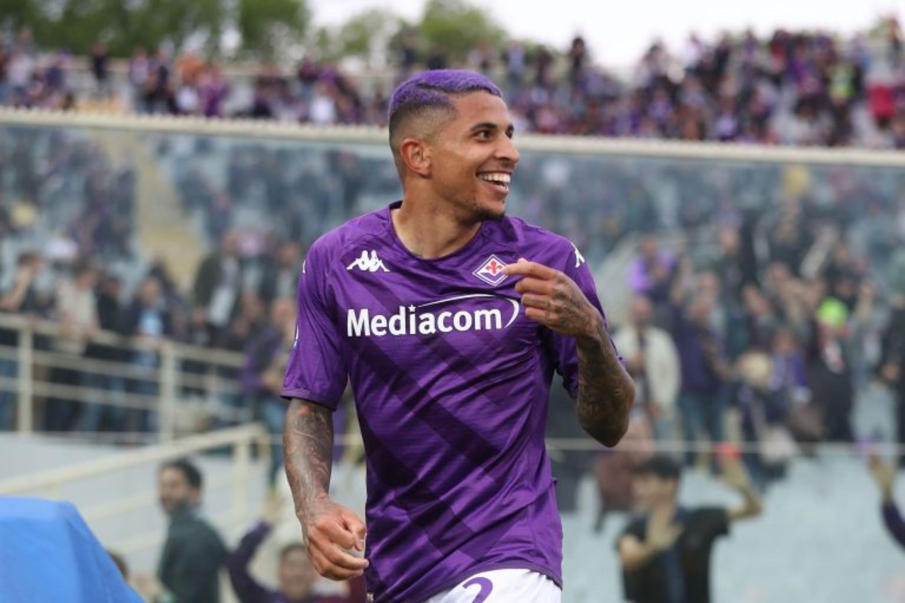 Lateral-direito da Fiorentina, Dodô é convocado pela primeira vez para defender a Seleção Brasileira principal