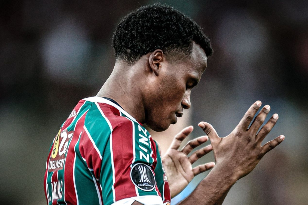 Atlético de Madrid desiste da contratação de Jhon Árias, do Fluminense, e ‘novela’ sobre futuro do atacante continua