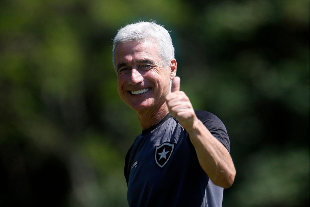 Luís Castro pode voltar ao Botafogo
