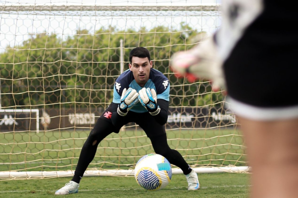 Emprestado pelo Internacional, Keiller deseja seguir no Vasco em 2025; veja a situação do goleiro