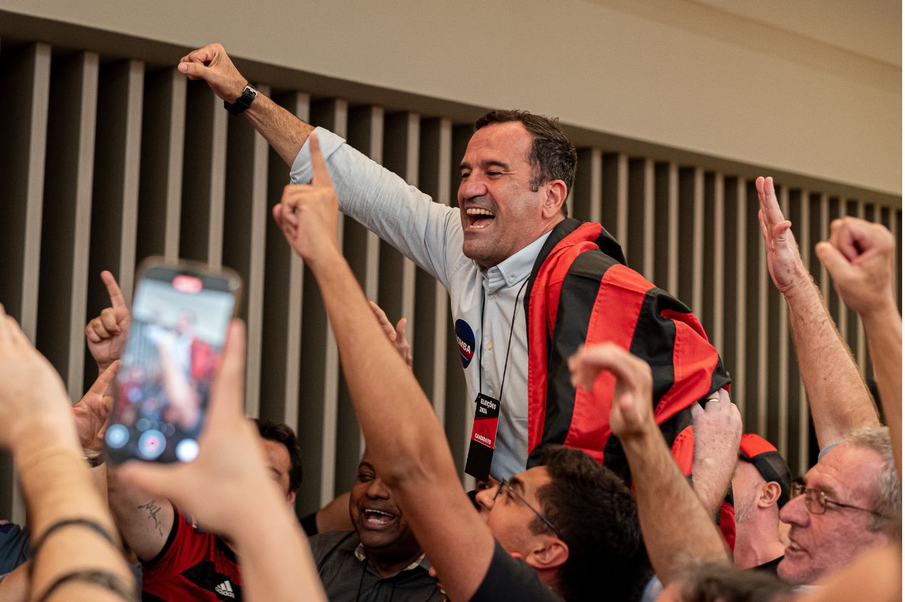 Apoiado por BAP, Ricardo Lomba é eleito presidente do Conselho Deliberativo do Flamengo