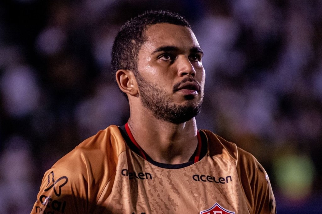 Lucas Arcanjo deve ser o primeiro reforço do Fluminense para a temporada 2025