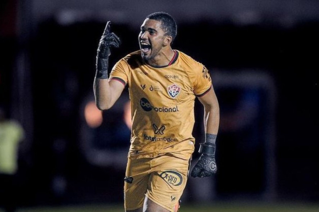 O goleiro Lucas Arcanjo está na mira do Fluminense para a temporada 2025