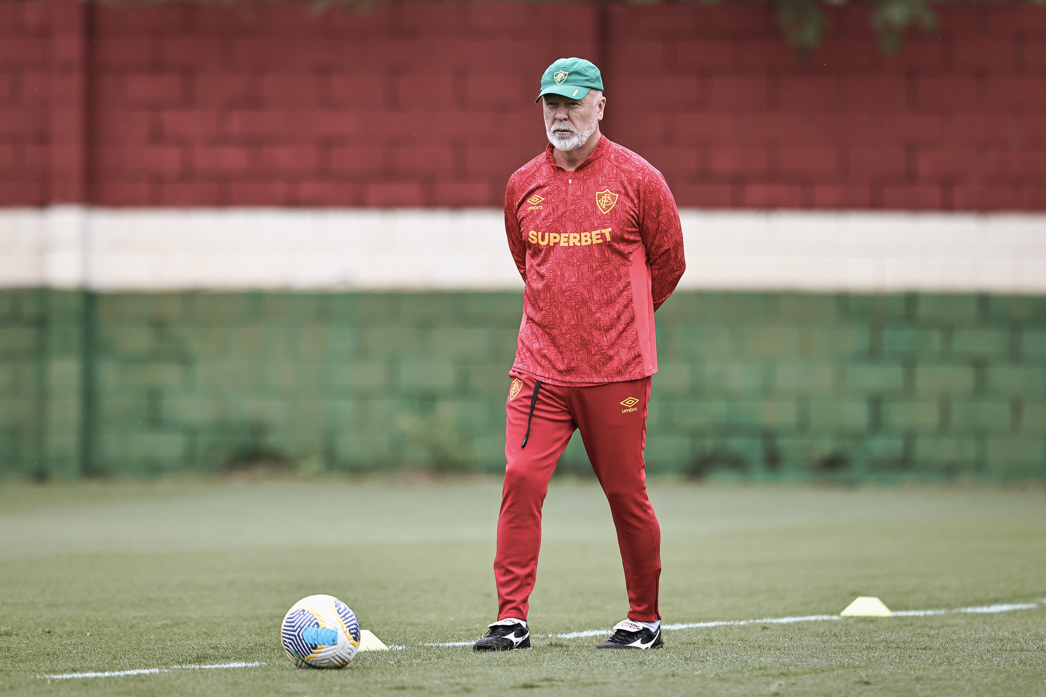 Mano Menezes é o técnico do Fluminense