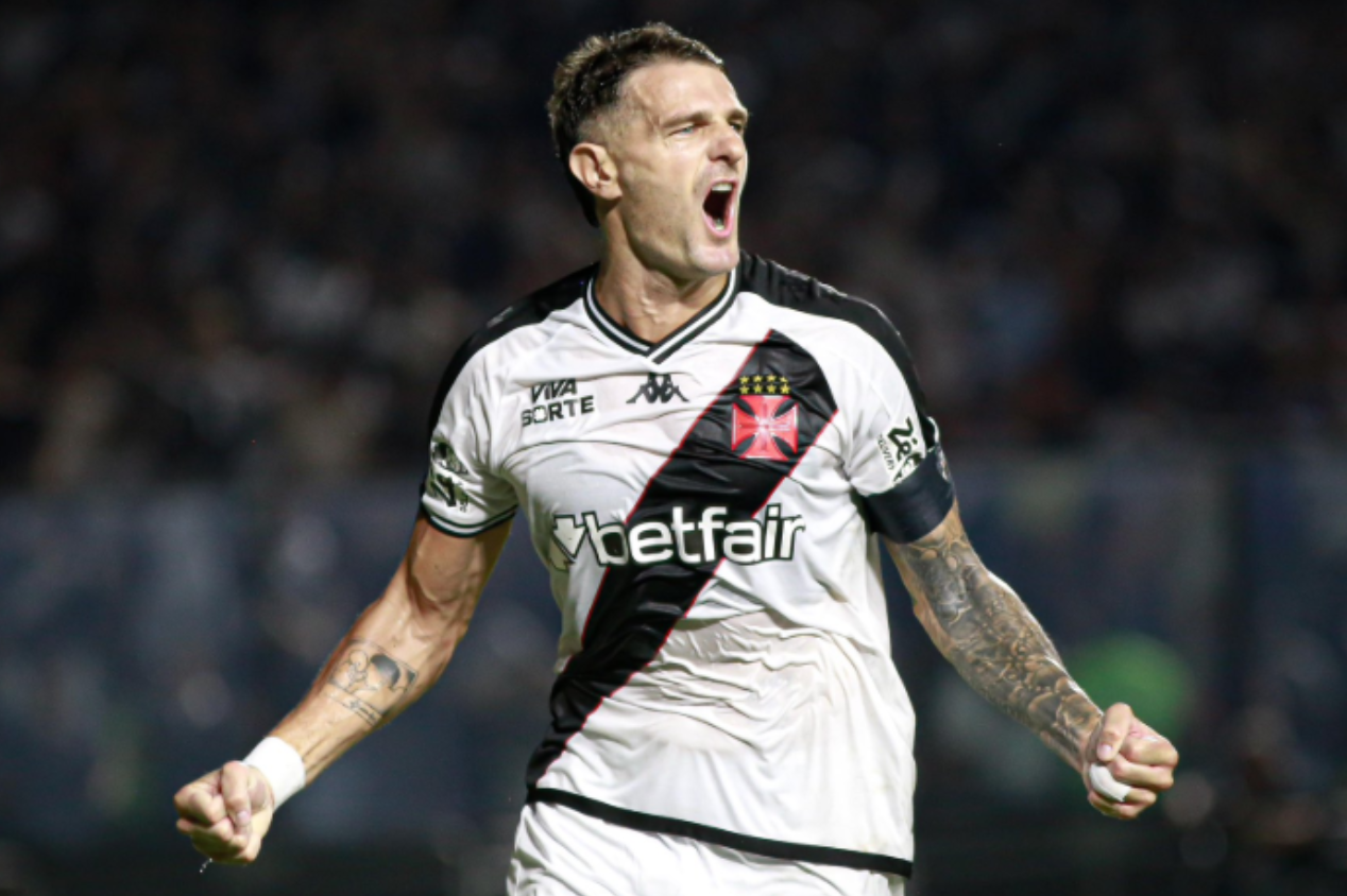 Pablo Vegetti marcou o primeiro gol do Vasco