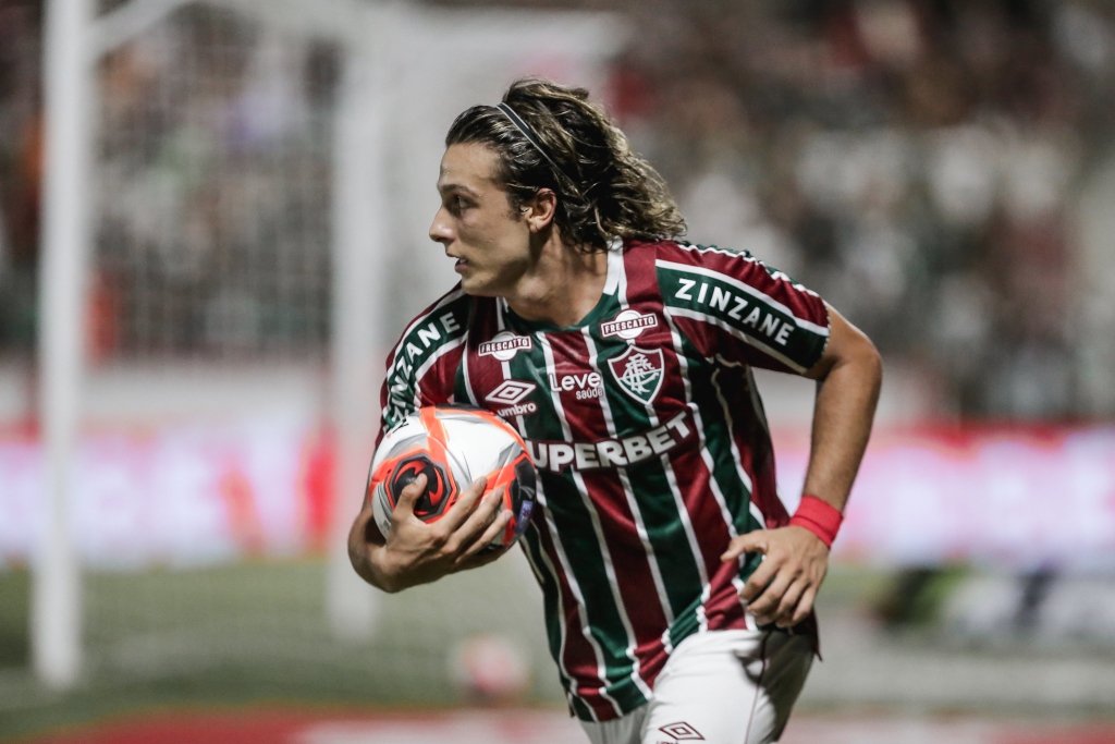 Canobbio em ação pelo Fluminense