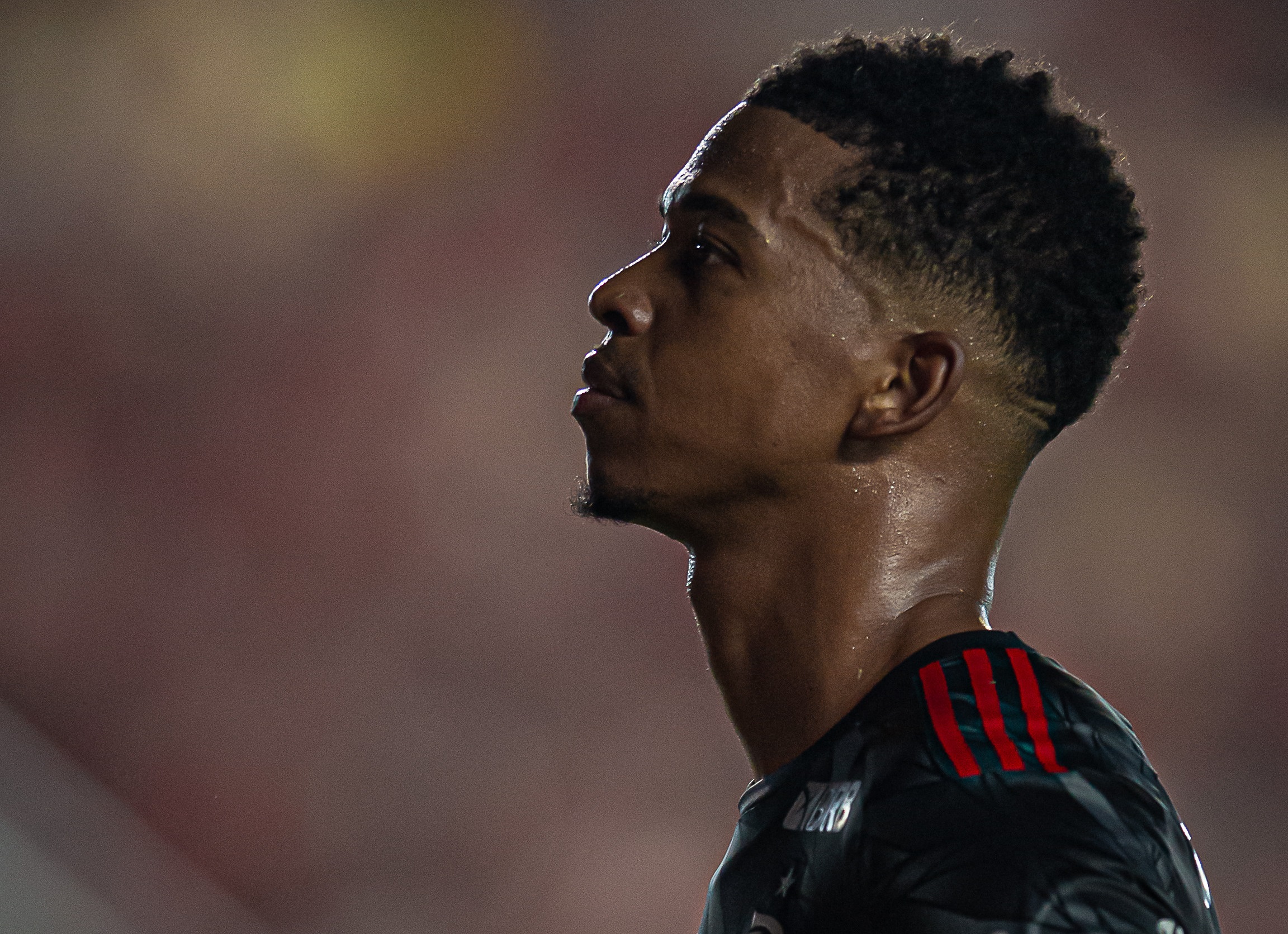 Carlinhos não continuará no Vitória e pode ir para o Remo