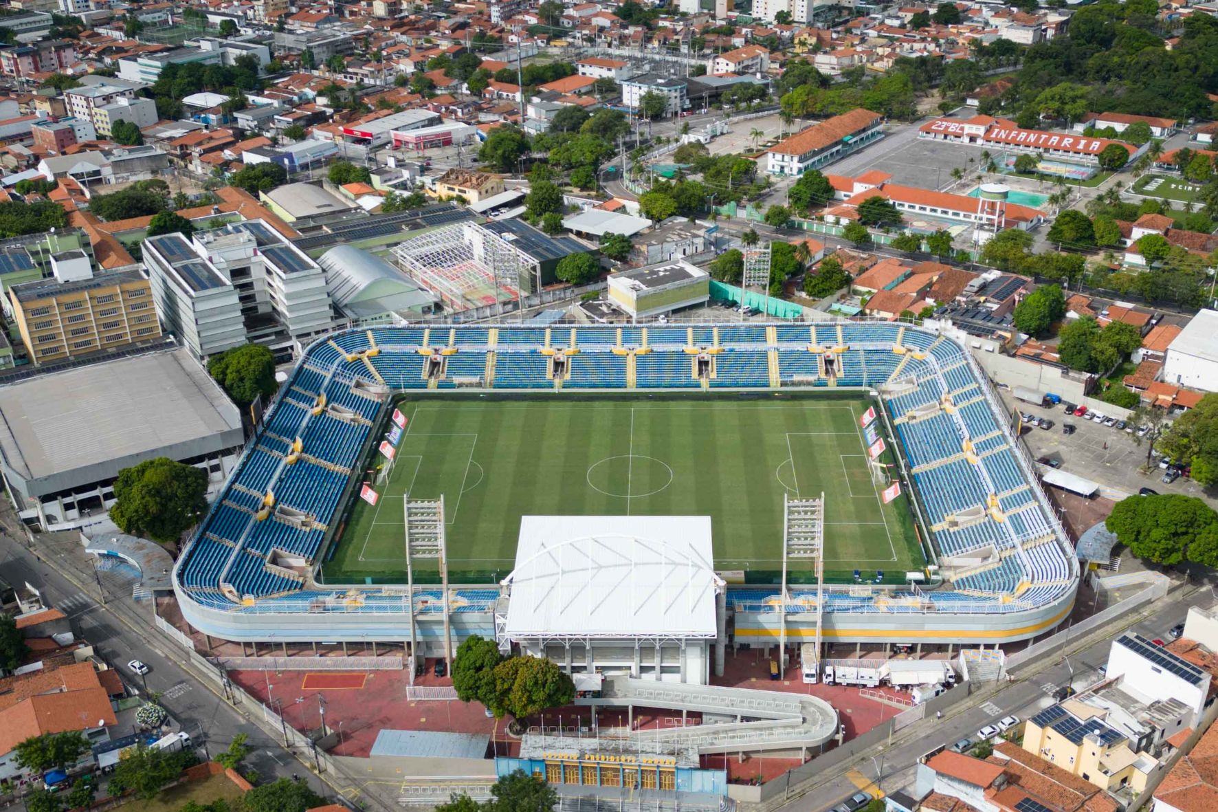 Ceará x Maracanã: equipes se enfrentam pelo Campeonato Cearense