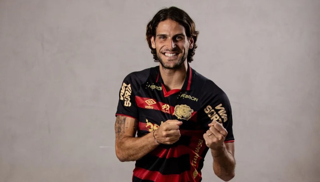 Gonçalo Paciência é reforço do Sport