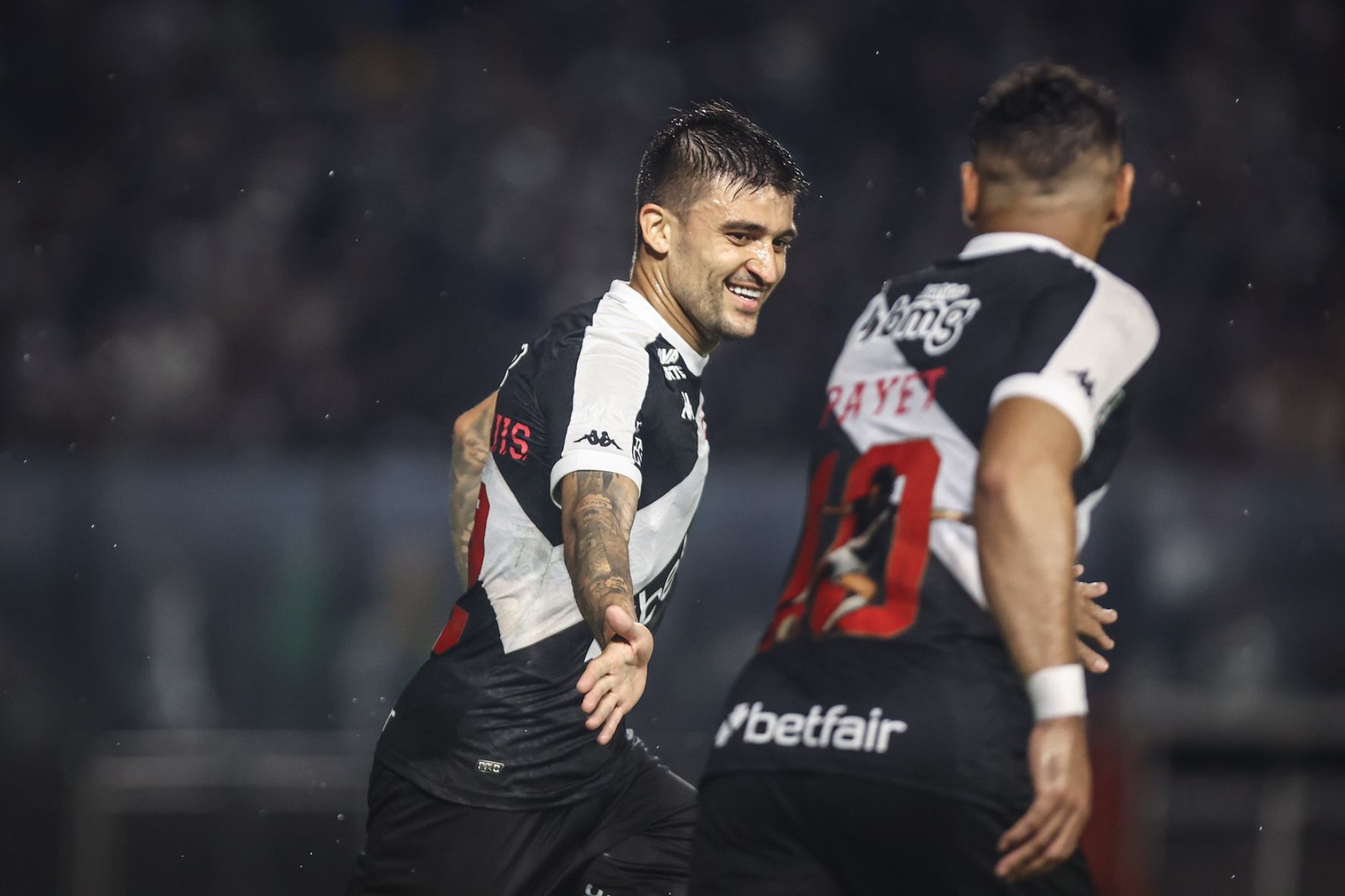 O Vasco venceu o Maricá por 1 a 0, pelo Campeonato Carioca, e assumiu a vice-liderança da Taça Guanabara