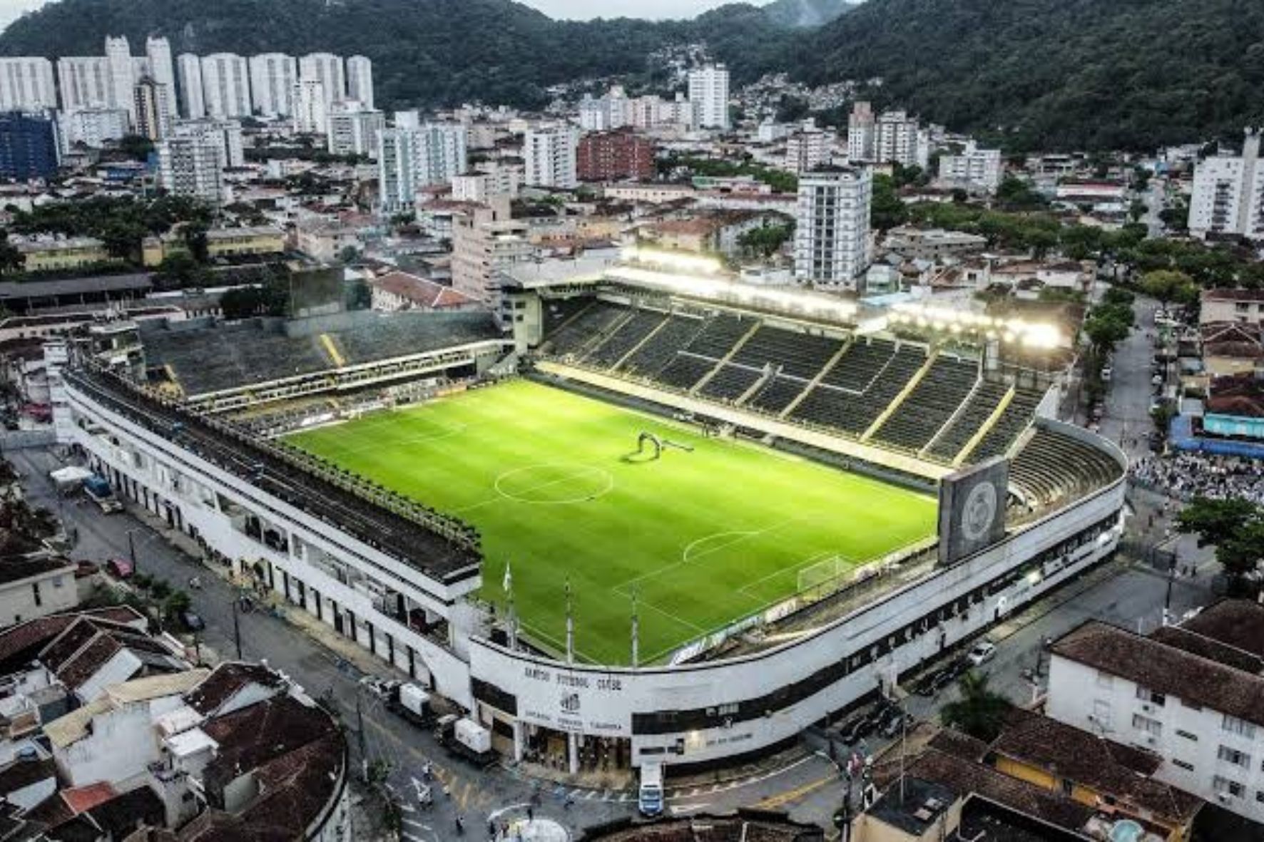 O Santos recebe o Mirassol na estreia do Campeonato Paulista 2025