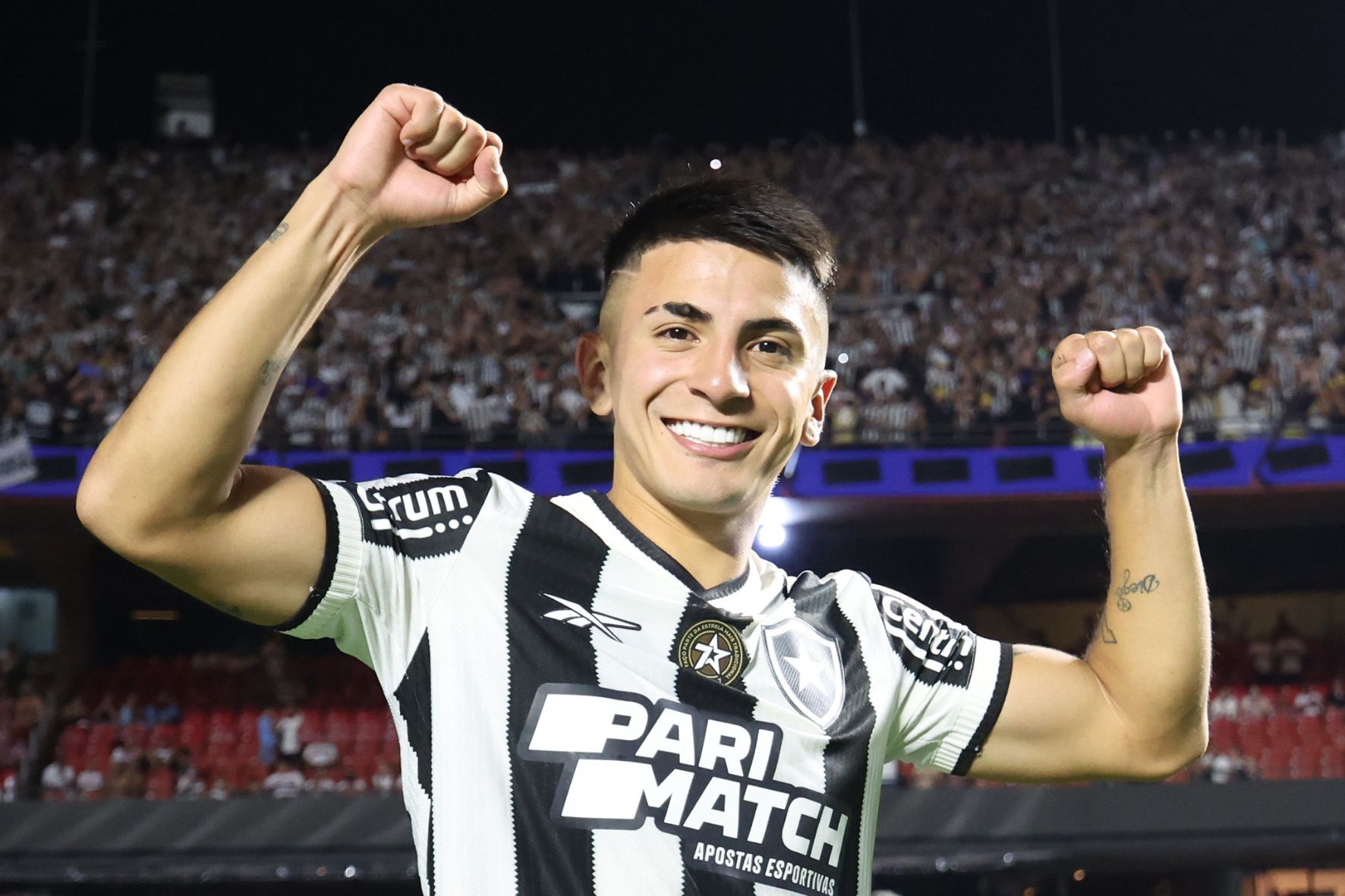 Thiago Almada está de saída do Botafogo para defender o Olympique Lyon, da França