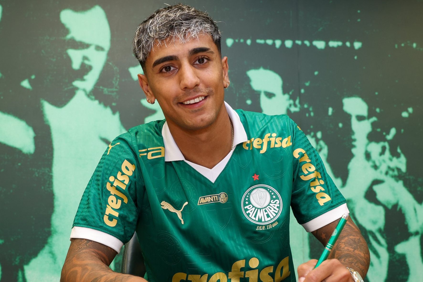 Facundo Torres foi o primeiro reforço anunciado pelo Palmeiras para a temporada 2025