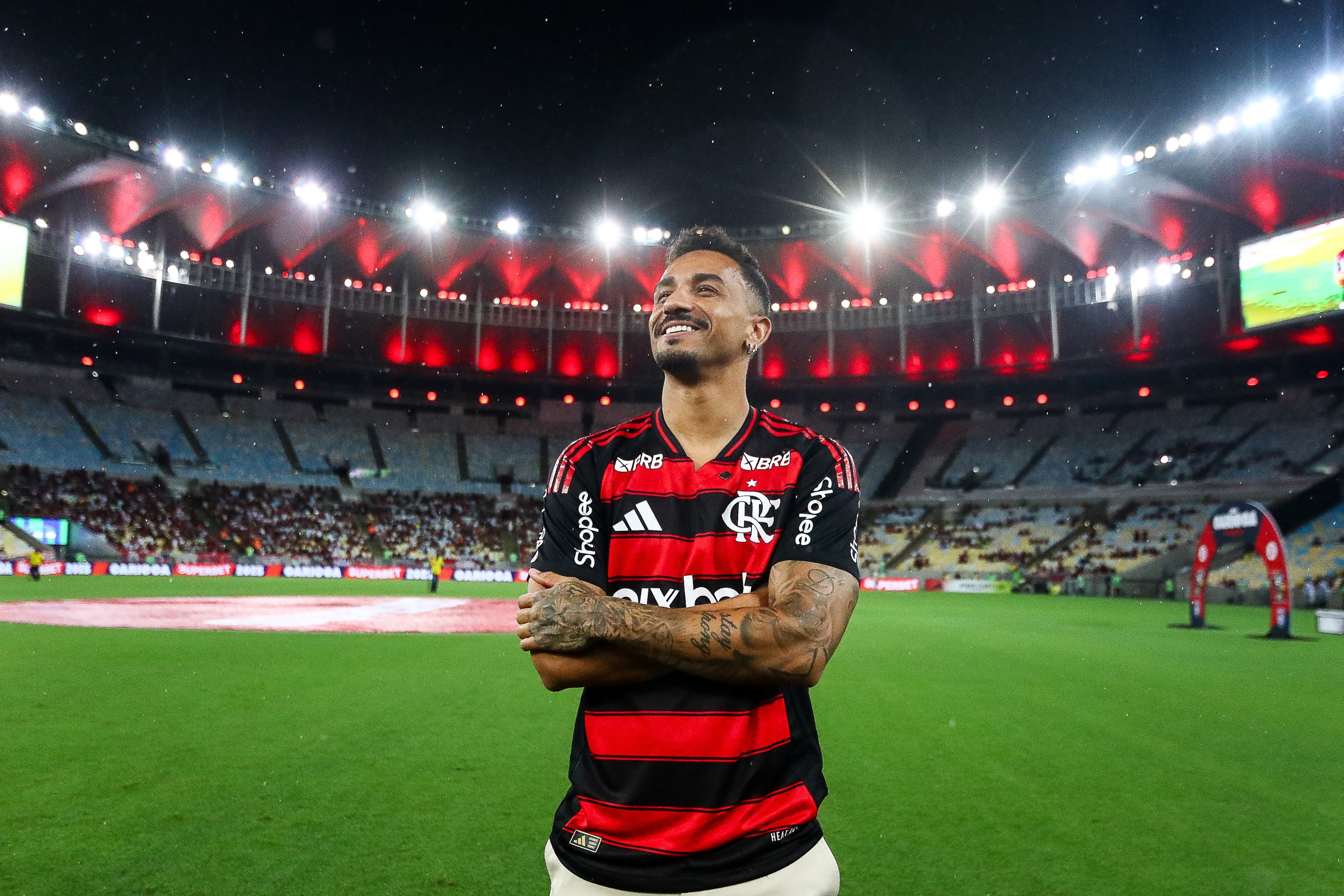 Danilo vai começar como titular do Flamengo