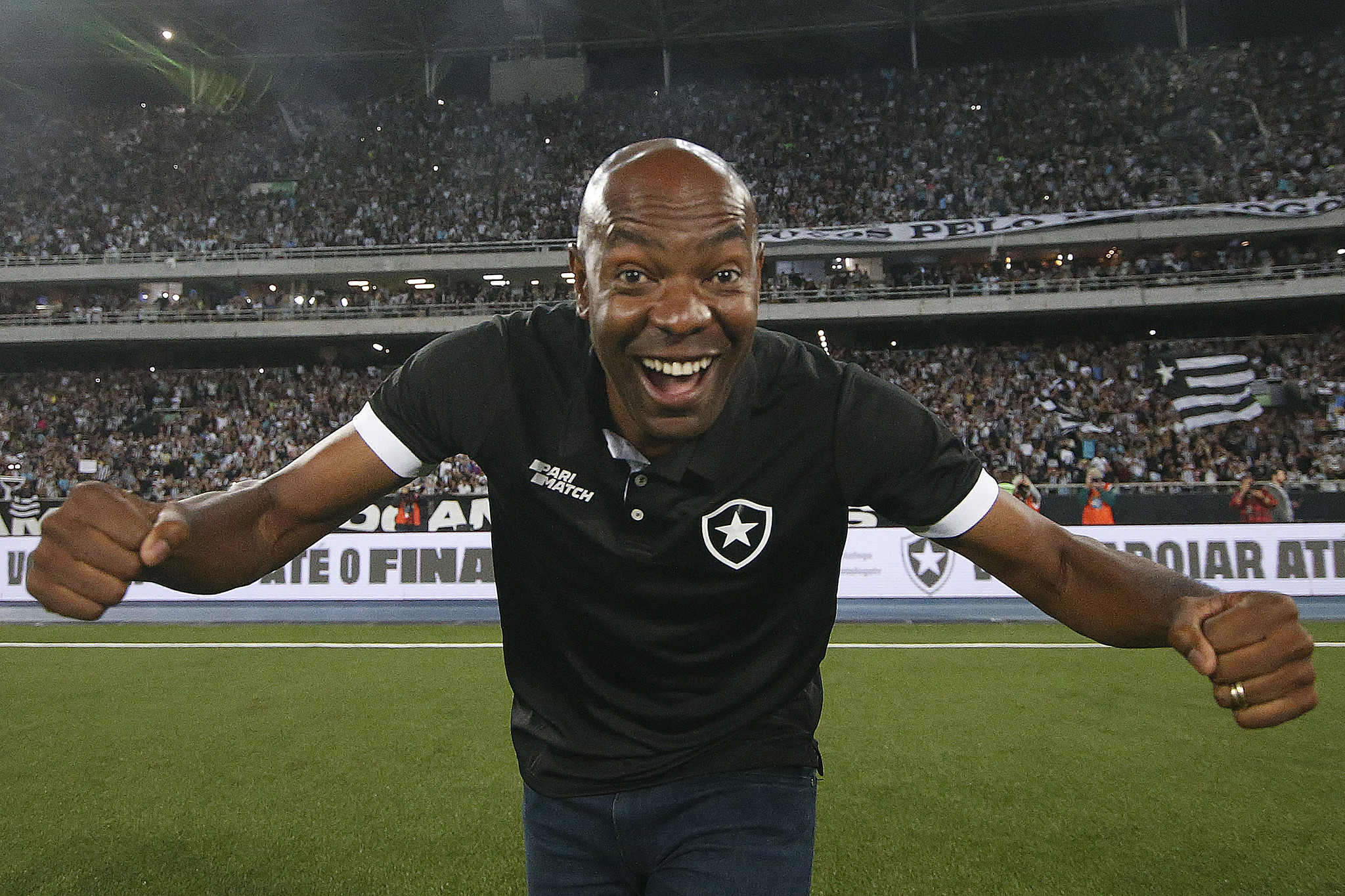 Claudio Caçapa vai comandar o Botafogo