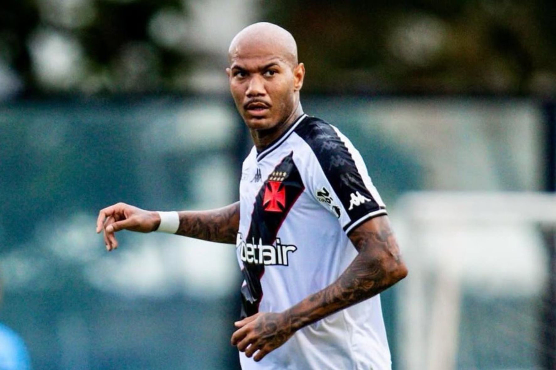 Zé Gabriel rescindiu o contrato com o Vasco, nesta segunda-feira (24)