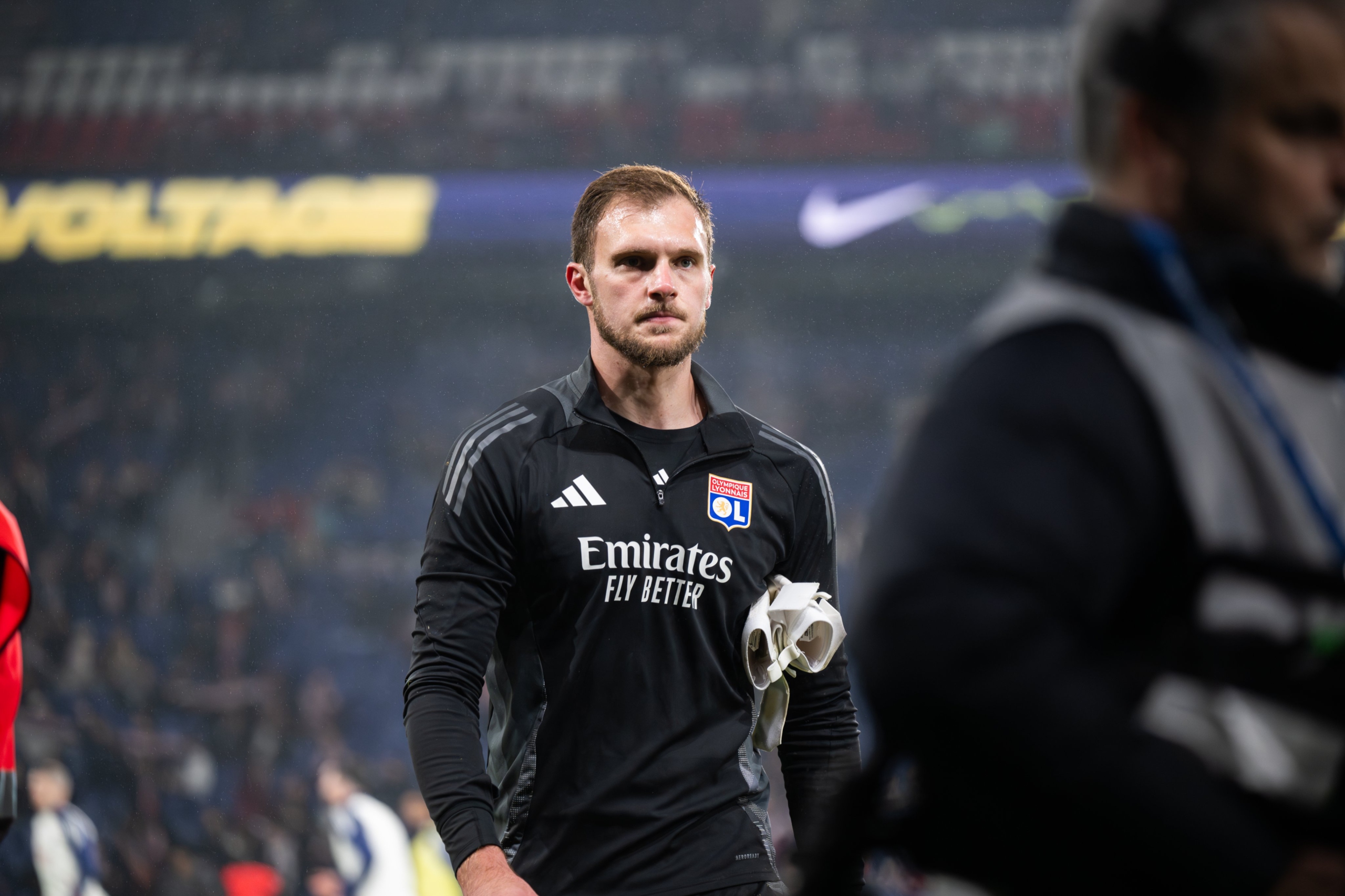 Goleiro Lucas Perri pode deixar o Lyon ao fim da temporada para defender o Galatasaray, da Turquia