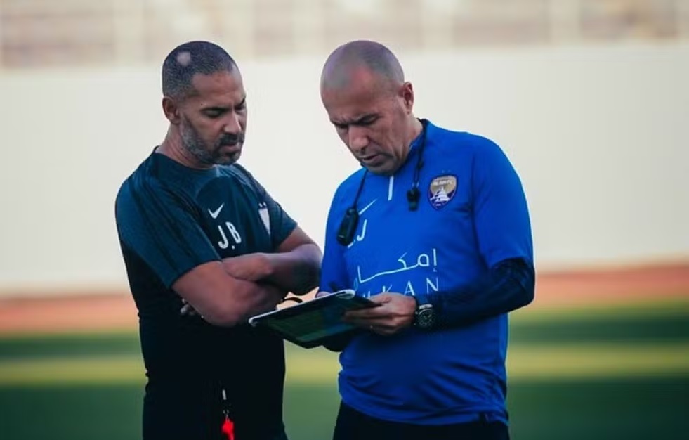 Leonardo Jardim com o auxiliar técnico