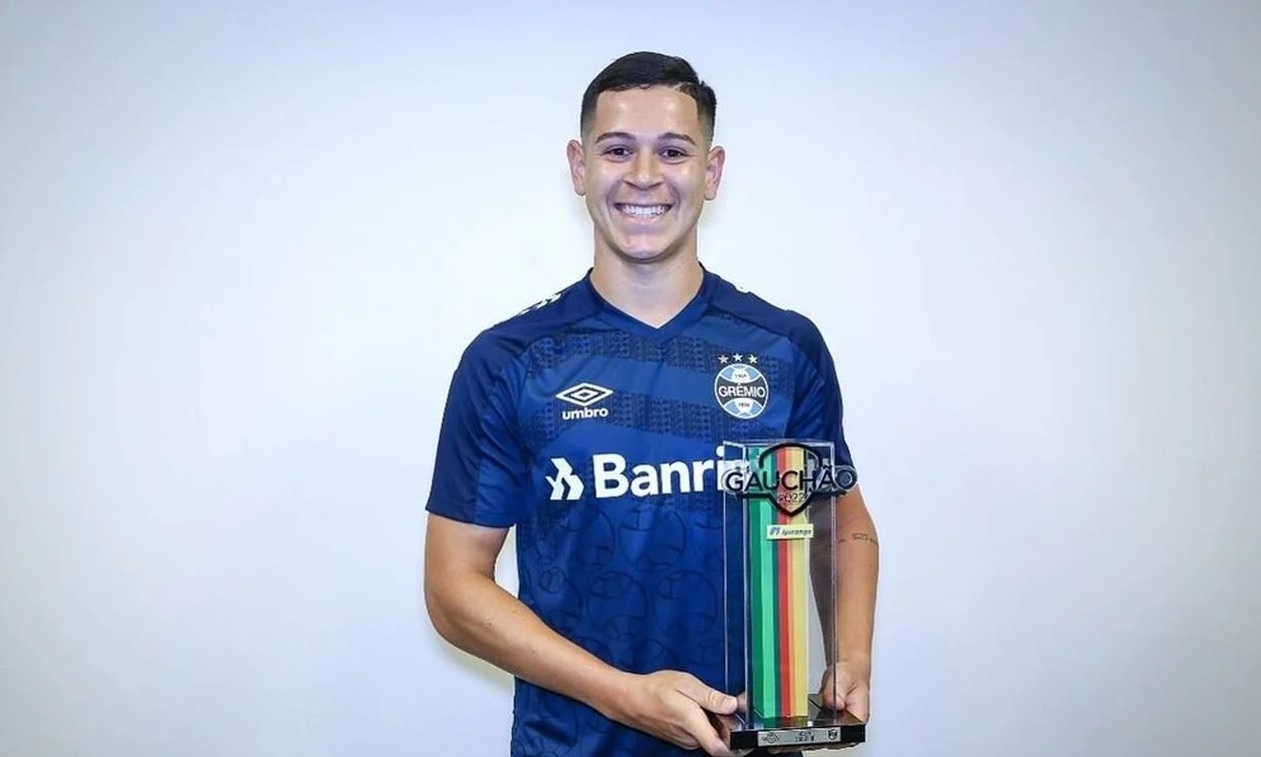 Natã Felipe tenta se firmar pelo Grêmio, mas pode ser emprestado