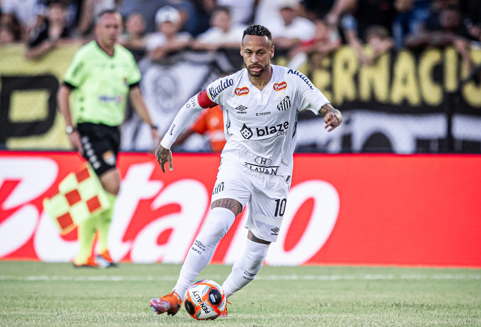 Neymar em ação pelo Santos