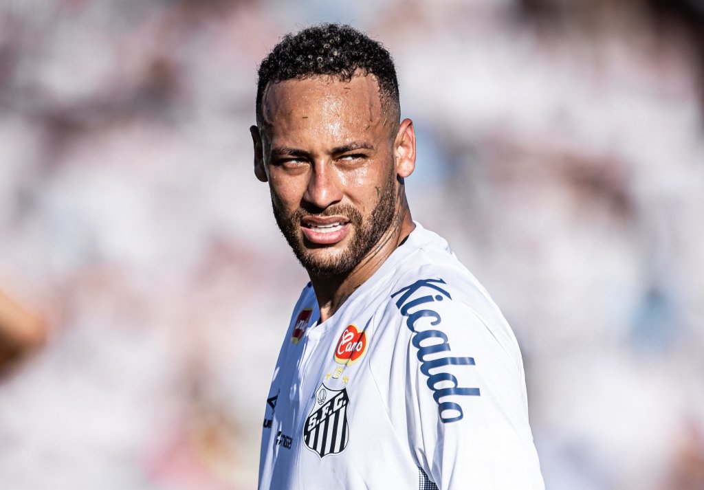 Neymar tem contrato com o Santos até 30 de junho