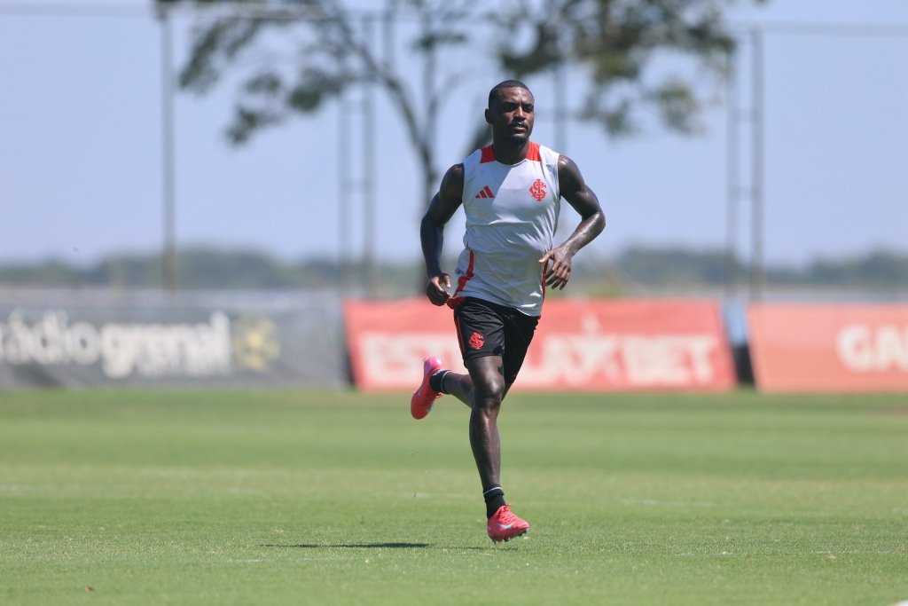 Ramon foi confirmado como reforço do Internacional