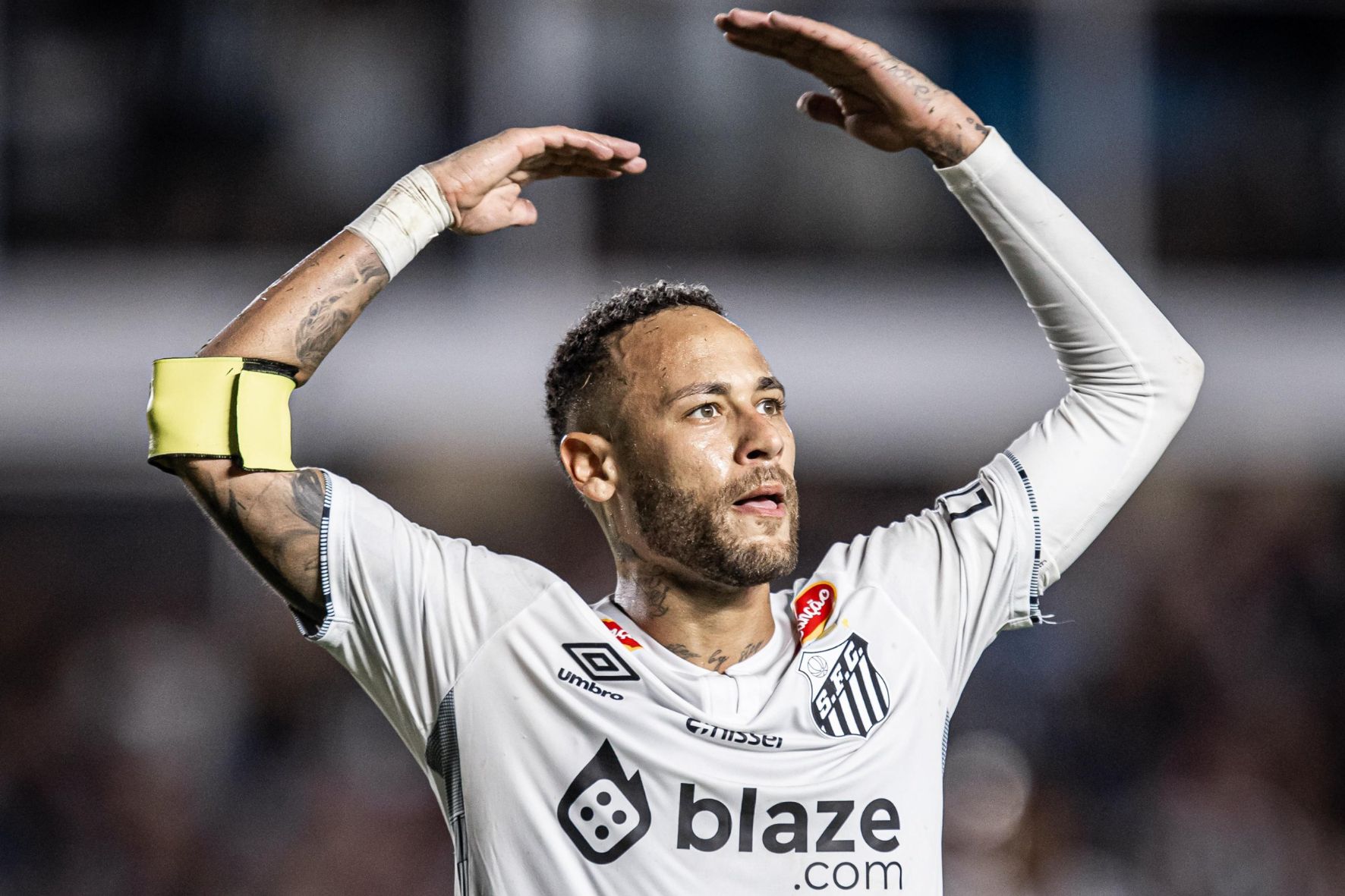 Neymar fez sua reestreia pelo Santos diante do Botafogo-SP pelo Campeonato Paulista