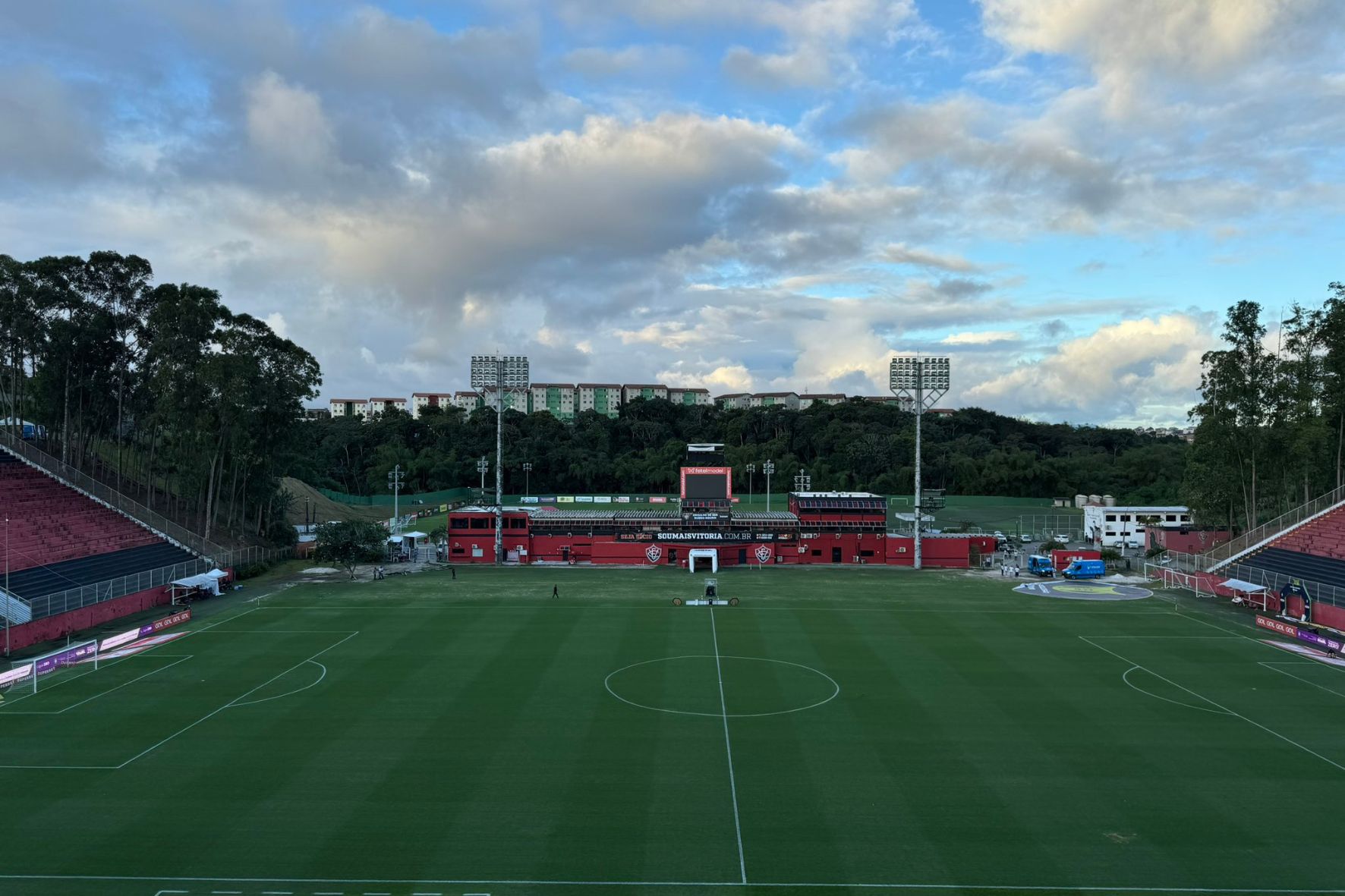 Vitória x Ferroviário: equipes se enfrentam pela Copa do Nordeste