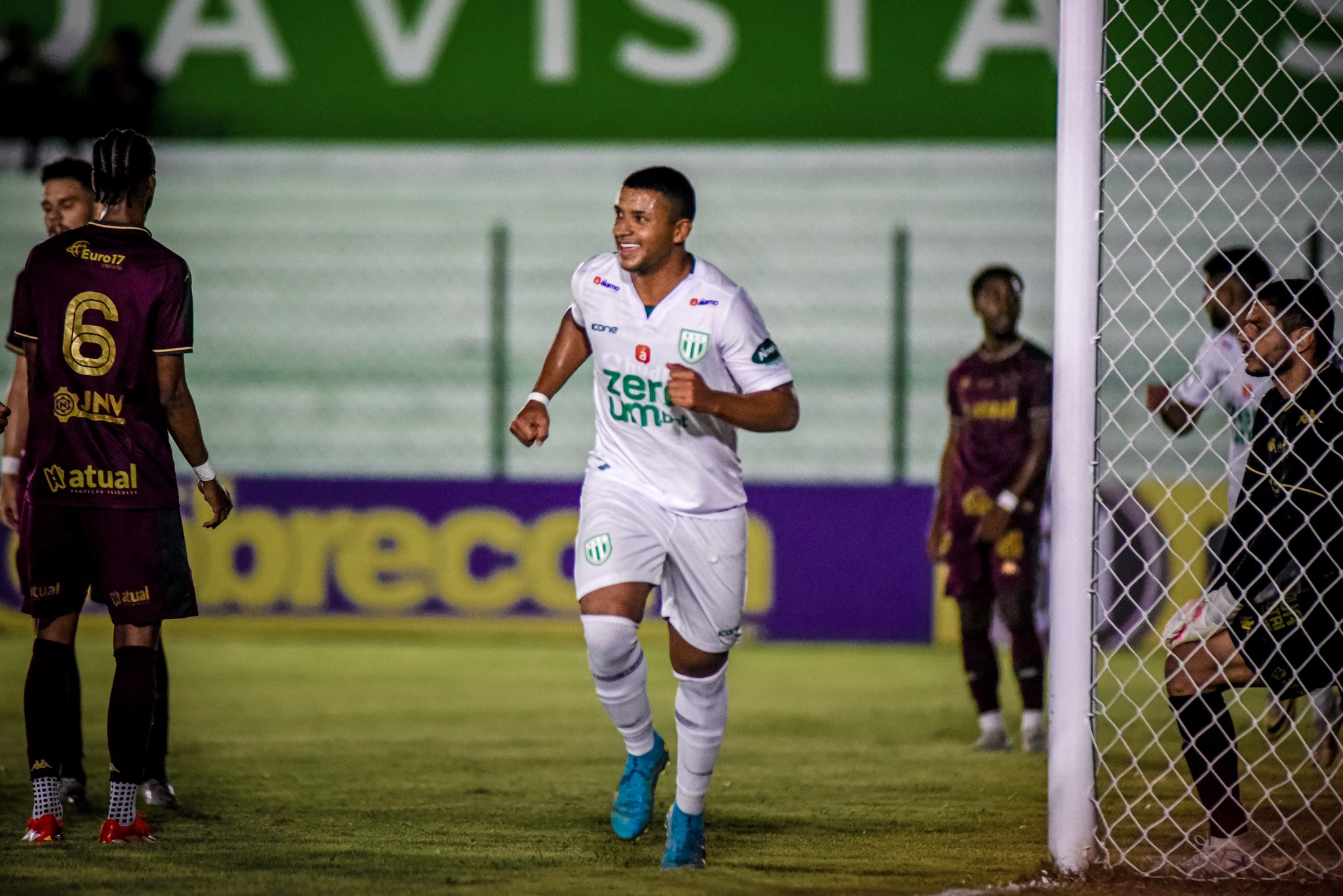 Zé Vitor vem fazendo um bom carioca pelo Boavista