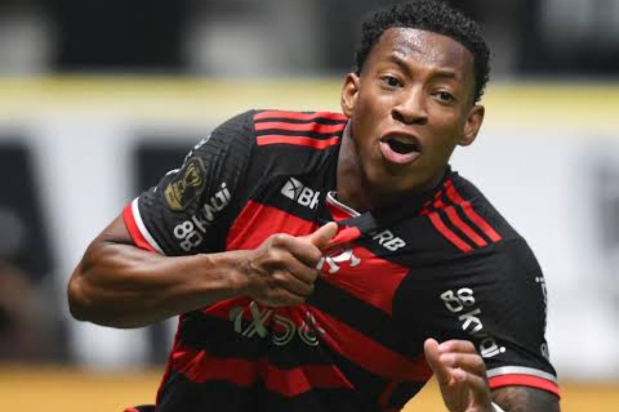 Flamengo: Gonzalo Plata sente lesão e é substituído no segundo tempo