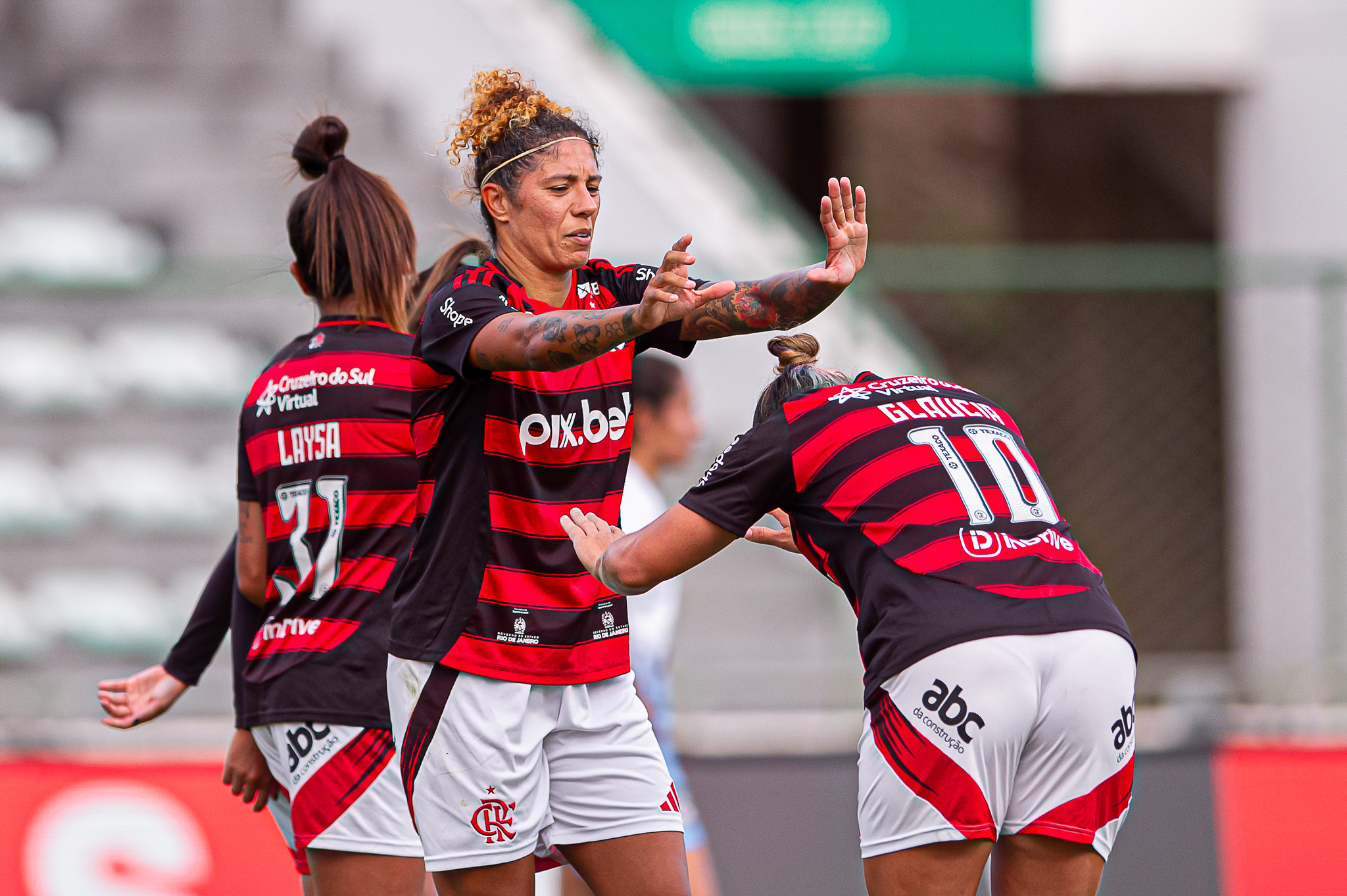 FLAMENGO AVANÇA À SEMIFINAL DA SUPERCOPA FEMININA AO VENCER O BRASÍLIA.