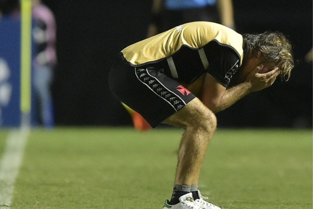 Ricardo Sá Pinto relembra passagem pelo Vasco: “Havia rapazes sem dinheiro para comer” - TÍTULO