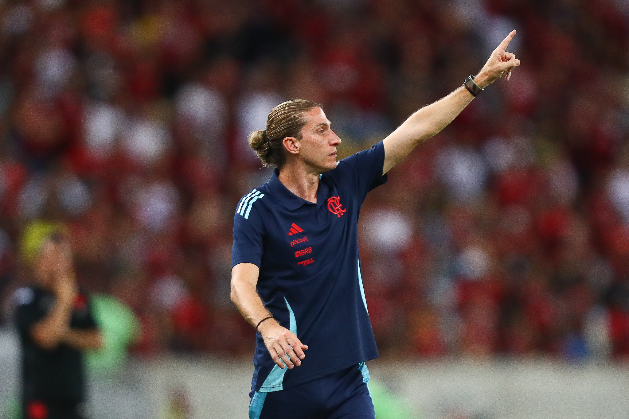 Filipe Luís tem bom desempenho pelo Flamengo