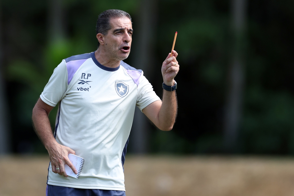 Renato Paiva, técnico do Botafogo