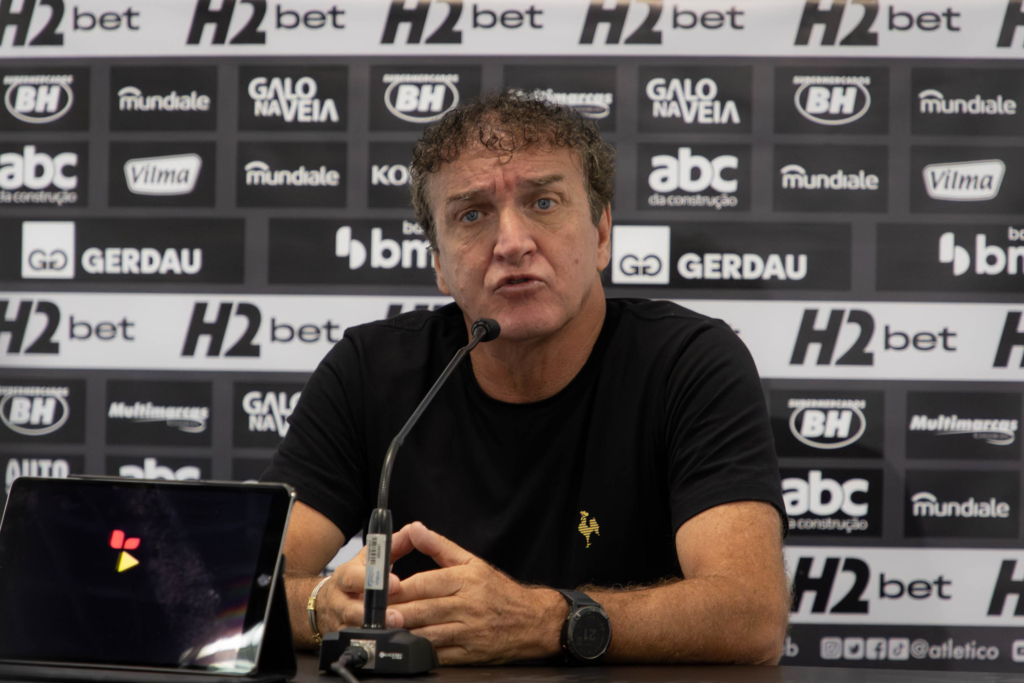 Cuca em entrevista coletiva