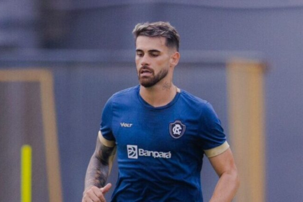 Felipe Vizeu está recuperado de lesão e volta ao Remo