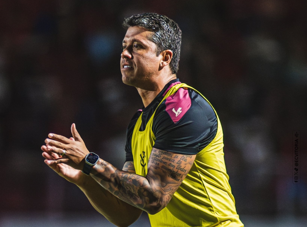 Thiago Carpini escolhe Janderson para o lugar de Renato Kayser