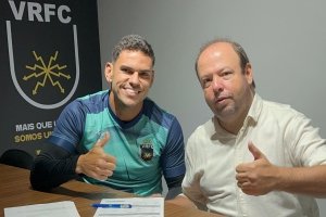 Zagueiro Fabrício renovou o contrato com o Volta Redonda até dezembro de 2026