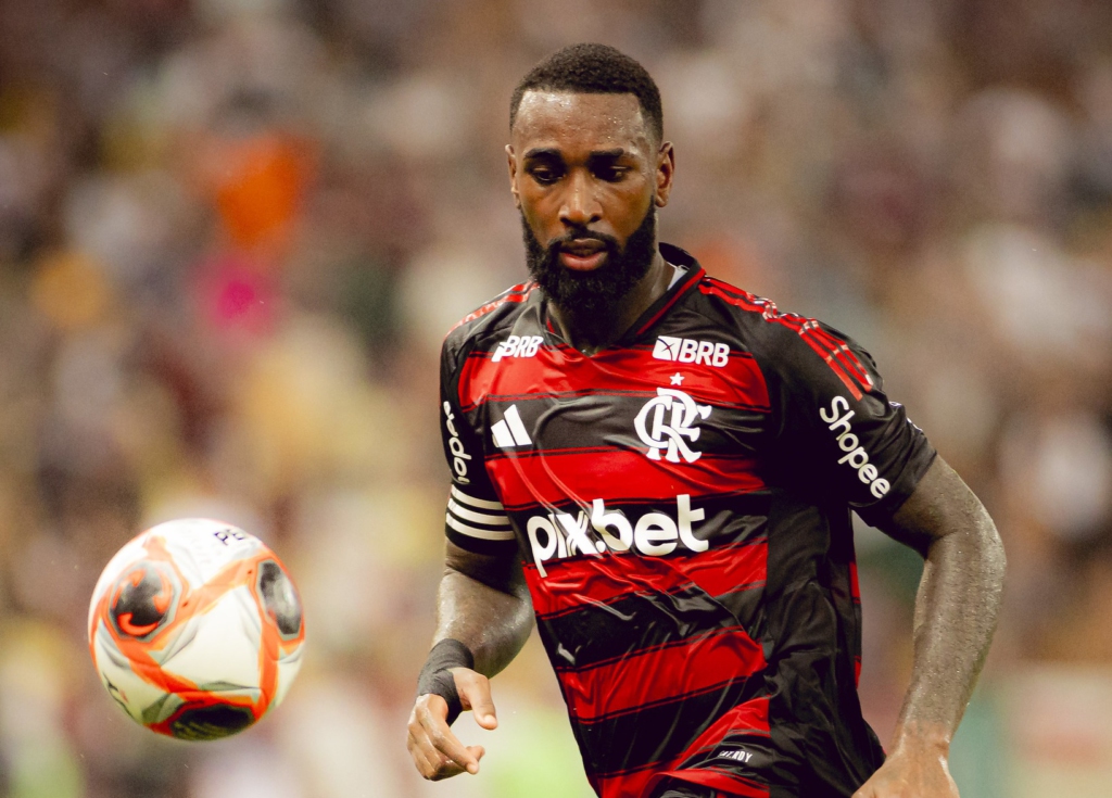 Gerson retorna ao time titular do Flamengo para a partida contra o Grêmio