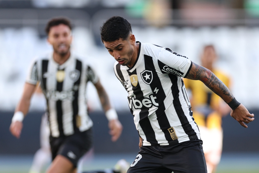 Santiago Rodríguez contra o Novorizontino