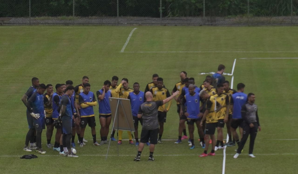 Volta Redonda em treinamento