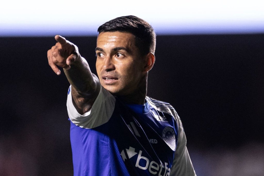 Dudu segue com futuro indefinido no Cruzeiro