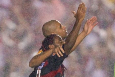 Relembre 10 jogadores que atuaram por Flamengo x Corinthians