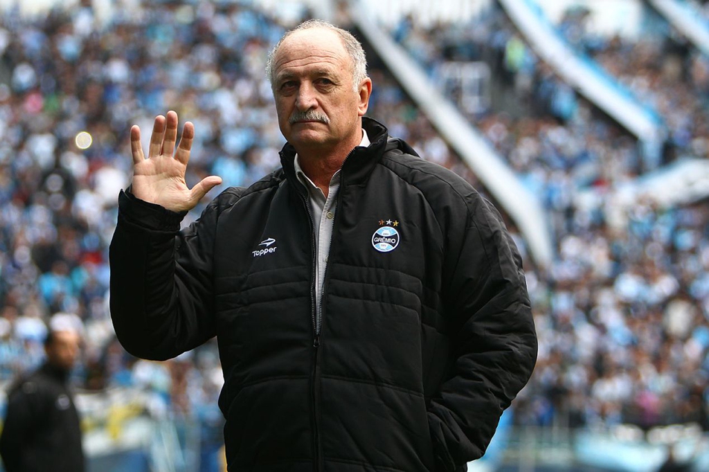 Grêmio sonda três treinadores e planeja ter Felipão na comissão técnica; saiba detalhes