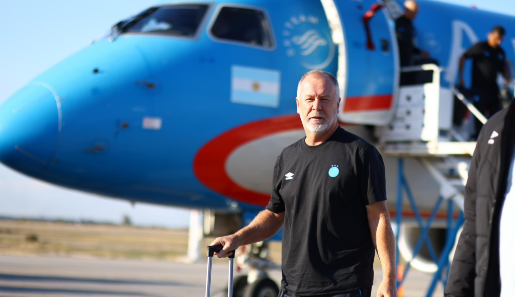 MANO MENEZES ESTREIA NO COMANDO DO GRÊMIO