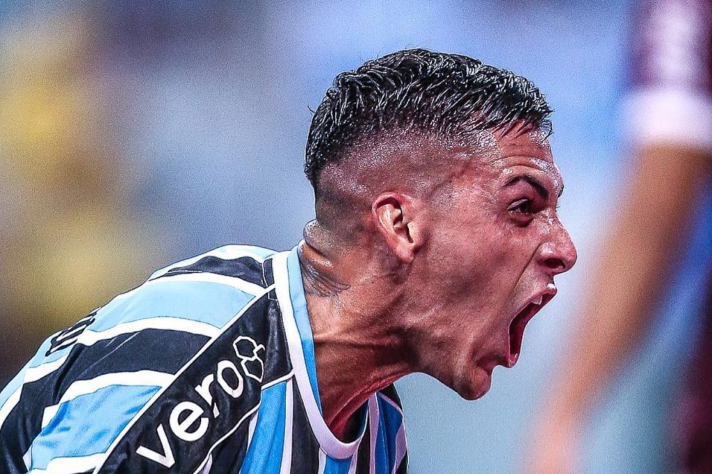 Cristian Pavón fora do Grêmio? Veja o que sabemos sobre interesse de Estudiantes, River Plate e Vélez Sarsfield