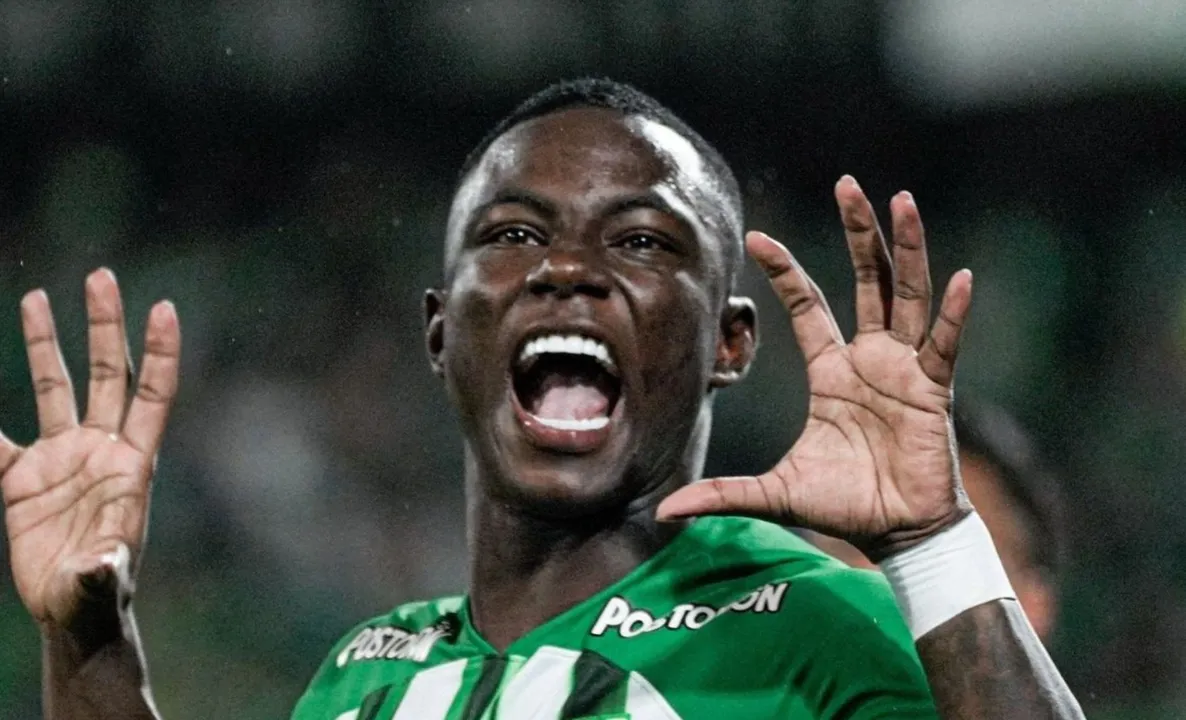 HINESTROZA ENTRA NO RADAR DO FLAMENGO