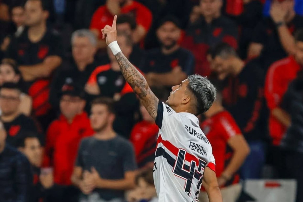 Gols, assistências e protagonismo: Ferreira vive momento especial no São Paulo